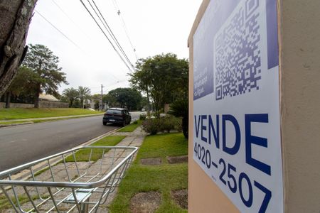 Casa de condomínio à venda com 351m², 3 quartos e 3 vagas Casa de condomínio à venda com 351m², 3 quartos e 3 vagasplaca