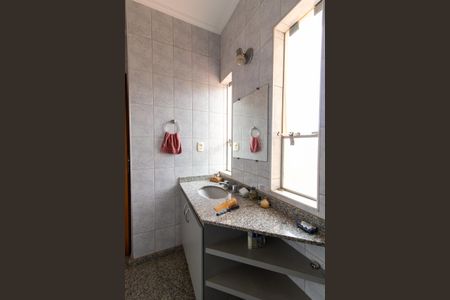 Casa de condomínio à venda com 351m², 3 quartos e 3 vagas Casa de condomínio à venda com 351m², 3 quartos e 3 vagasBanheiro da Suíte 3