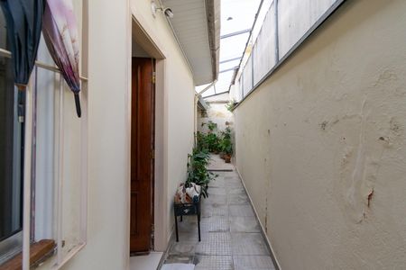 Escada de casa à venda com 2 quartos, 97m² em Vila Guarani (zona Sul), São Paulo