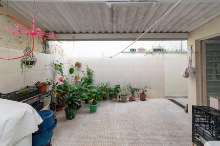 Quintal / Área de serviço de casa à venda com 2 quartos, 97m² em Vila Guarani (zona Sul), São Paulo