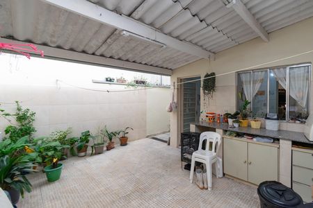Casa à venda com 97m², 2 quartos e 1 vaga Casa à venda com 97m², 2 quartos e 1 vagaQuintal / Área de serviço