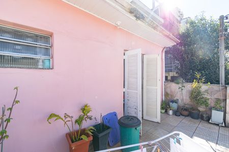 Casa à venda com 97m², 2 quartos e 1 vaga Casa à venda com 97m², 2 quartos e 1 vagaVaranda do quarto 1