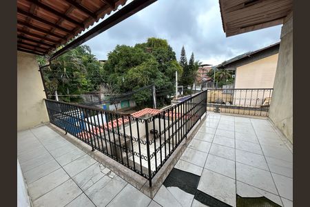 Casa para alugar com 121m², 3 quartos e 2 vagasVaranda