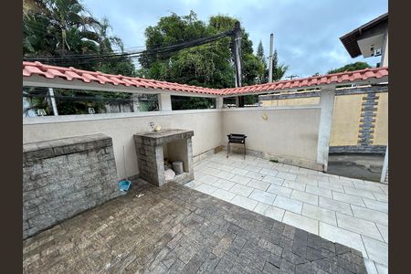 Casa para alugar com 121m², 3 quartos e 2 vagasQuintal