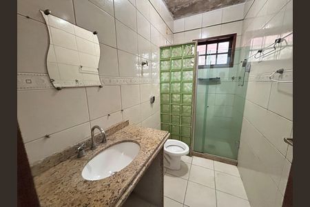 Casa para alugar com 121m², 3 quartos e 2 vagasBanheiro 2