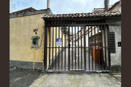 Casa para alugar com 121m², 3 quartos e 2 vagasFachada + placa