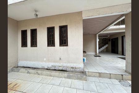 Casa para alugar com 121m², 3 quartos e 2 vagasFachada