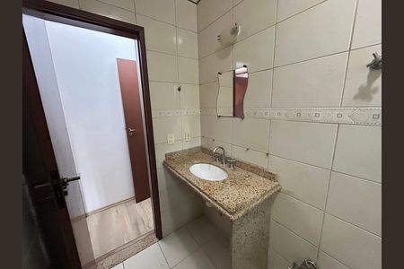 Casa para alugar com 121m², 3 quartos e 2 vagasBanheiro 2