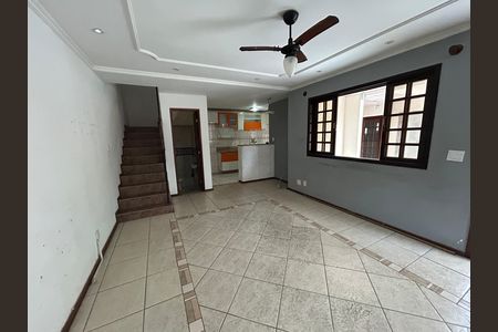 Casa para alugar com 121m², 3 quartos e 2 vagasSala