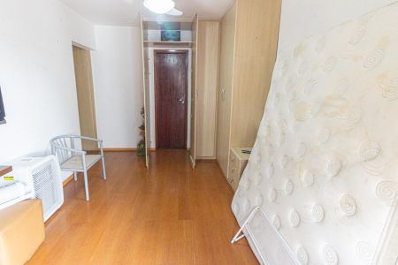 Apartamento à venda com 107m², 3 quartos e 2 vagas Apartamento à venda com 107m², 3 quartos e 2 vagasSuíte