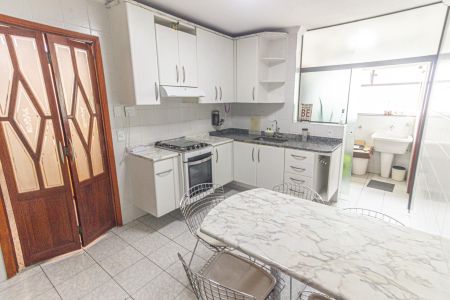 Apartamento à venda com 107m², 3 quartos e 2 vagas Apartamento à venda com 107m², 3 quartos e 2 vagasCozinha