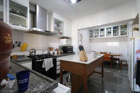 Apartamento à venda com 171m², 3 quartos e 2 vagasCozinha
