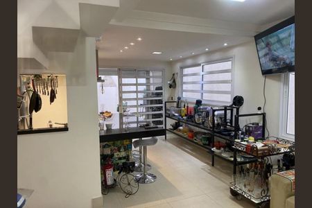 Casa à venda com 3 quartos, 220m² em Moema, São Paulo