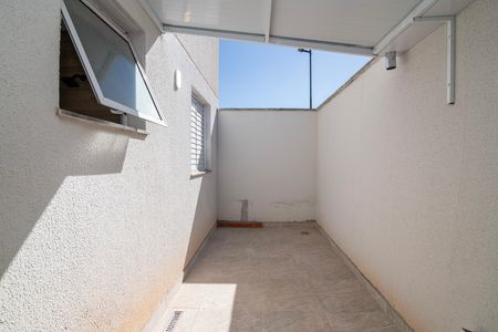 Apartamento para alugar com 59m², 2 quartos e 2 vagas Apartamento para alugar com 59m², 2 quartos e 2 vagasGarden