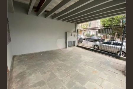 Casa à venda com 263m², 4 quartos e 3 vagas
