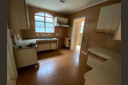 Casa à venda com 263m², 4 quartos e 3 vagas