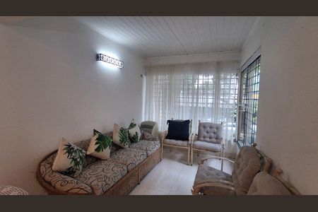 Casa para alugar com 220m², 2 quartos e 2 vagasSala íntima 