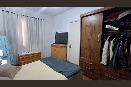 Casa para alugar com 220m², 2 quartos e 2 vagasQuarto 1