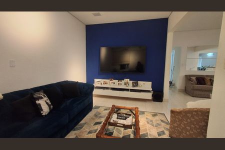 Sala de tv  de casa para alugar com 2 quartos, 220m² em Barcelona, São Caetano do Sul