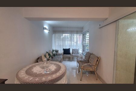 Casa para alugar com 220m², 2 quartos e 2 vagasSala íntima 