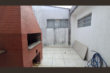 Casa para alugar com 220m², 2 quartos e 2 vagasQuintal 