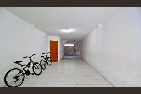 Casa à venda com 2 quartos, 150m² em Parque Oratório, Santo André