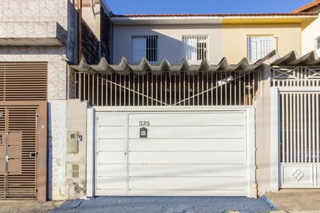 Casa à venda com 136m², 3 quartos e 2 vagasFachada