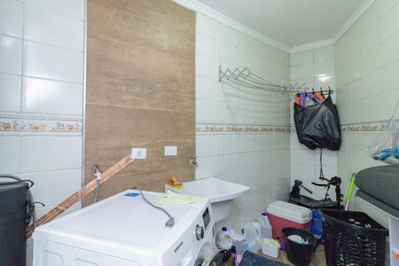 Casa à venda com 136m², 3 quartos e 2 vagasLavanderia