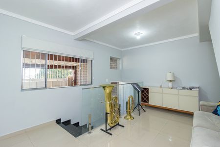 Casa à venda com 136m², 3 quartos e 2 vagasSala