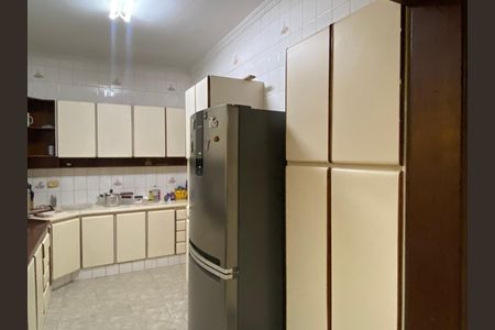 Casa à venda com 500m², 3 quartos e 3 vagas Casa à venda com 500m², 3 quartos e 3 vagasCozinha