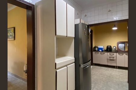 Casa à venda com 500m², 3 quartos e 3 vagas Casa à venda com 500m², 3 quartos e 3 vagasCozinha