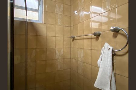 Casa à venda com 500m², 3 quartos e 3 vagas Casa à venda com 500m², 3 quartos e 3 vagasBanheiro 2