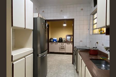 Casa à venda com 500m², 3 quartos e 3 vagas Casa à venda com 500m², 3 quartos e 3 vagasCozinha