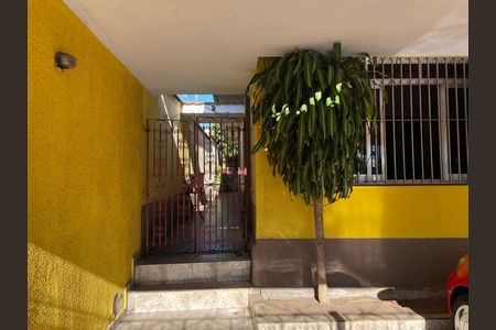 Casa à venda com 500m², 3 quartos e 3 vagas Casa à venda com 500m², 3 quartos e 3 vagasGaragem e Entrada