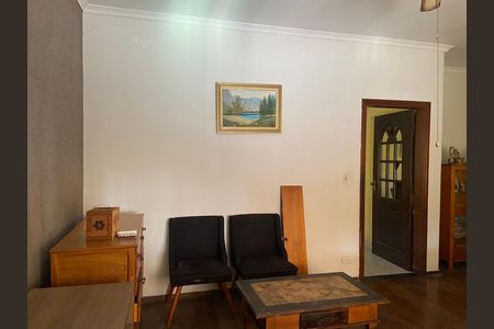 Casa à venda com 500m², 3 quartos e 3 vagas Casa à venda com 500m², 3 quartos e 3 vagasSala