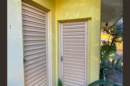 Casa à venda com 500m², 3 quartos e 3 vagas Casa à venda com 500m², 3 quartos e 3 vagasÁrea externa - Jardim