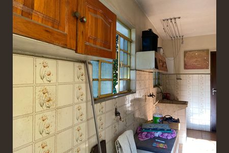Casa à venda com 500m², 3 quartos e 3 vagas Casa à venda com 500m², 3 quartos e 3 vagasÁrea de Serviço