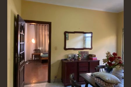 Casa à venda com 500m², 3 quartos e 3 vagas Casa à venda com 500m², 3 quartos e 3 vagasSala de Jantar