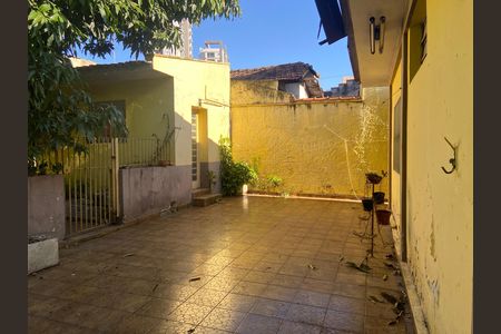 Casa à venda com 500m², 3 quartos e 3 vagas Casa à venda com 500m², 3 quartos e 3 vagasÁrea externa