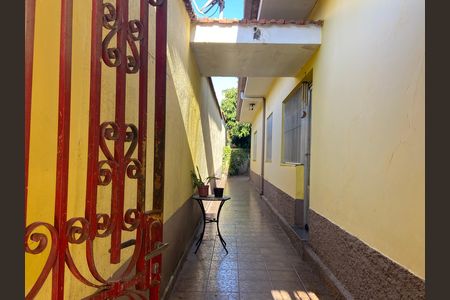 Casa à venda com 500m², 3 quartos e 3 vagas Casa à venda com 500m², 3 quartos e 3 vagasÁrea externa