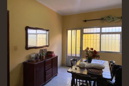 Casa à venda com 500m², 3 quartos e 3 vagas Casa à venda com 500m², 3 quartos e 3 vagasSala de Jantar