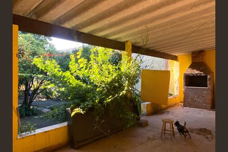 Casa à venda com 500m², 3 quartos e 3 vagas Casa à venda com 500m², 3 quartos e 3 vagasÁrea externa