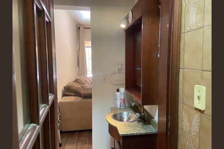 Casa à venda com 500m², 3 quartos e 3 vagas Casa à venda com 500m², 3 quartos e 3 vagasLavabo