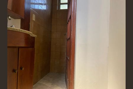 Casa à venda com 500m², 3 quartos e 3 vagas Casa à venda com 500m², 3 quartos e 3 vagasLavabo