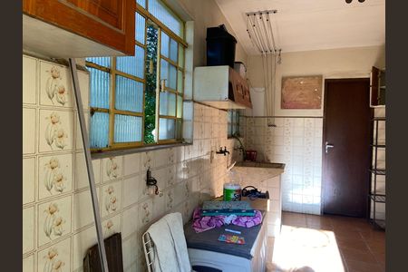 Casa à venda com 500m², 3 quartos e 3 vagas Casa à venda com 500m², 3 quartos e 3 vagasÁrea de Serviço