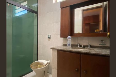 Banheiro da Suíte de casa para alugar com 3 quartos, 500m² em Presidente Altino, Osasco
