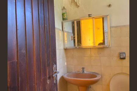 Casa à venda com 500m², 3 quartos e 3 vagas Casa à venda com 500m², 3 quartos e 3 vagasBanheiro 3 - Externo