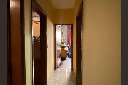 Casa à venda com 500m², 3 quartos e 3 vagas Casa à venda com 500m², 3 quartos e 3 vagasCorredor