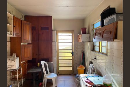Casa à venda com 500m², 3 quartos e 3 vagas Casa à venda com 500m², 3 quartos e 3 vagasÁrea de Serviço