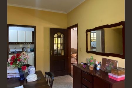 Casa à venda com 500m², 3 quartos e 3 vagas Casa à venda com 500m², 3 quartos e 3 vagasSala de Jantar